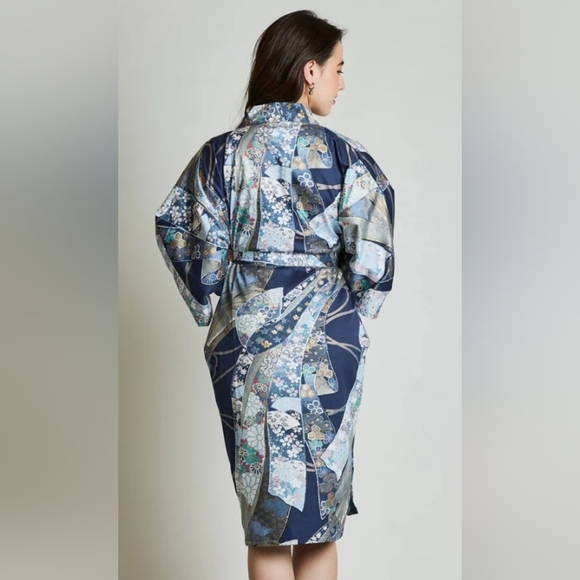 Kimono Robe - Picture 2 of 6